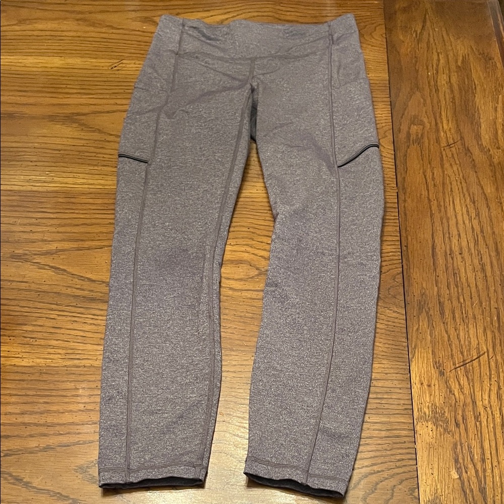 Lululemon Gray‎ Athletic Leggings, size 6